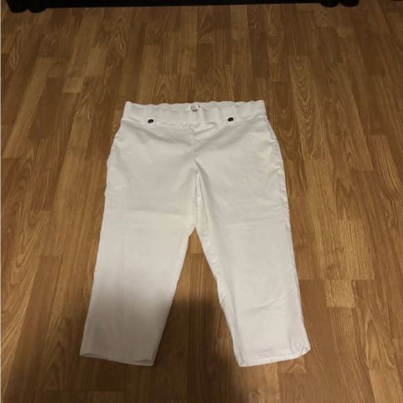 89th & Madison Pants - 89th & Madison Women's Size XL Cropped White Jeans